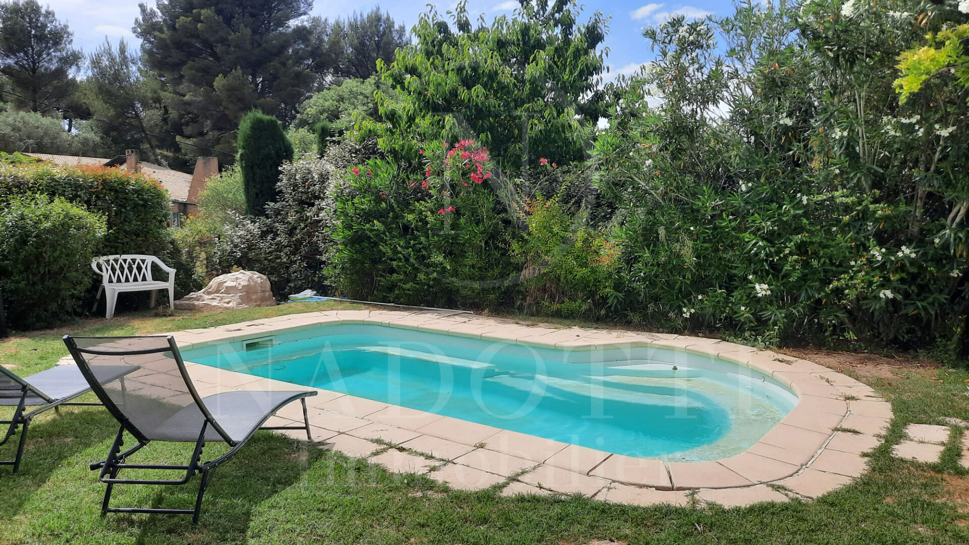 Lauris Villa 6 pièce(s) 120 m2, jardin avec piscine