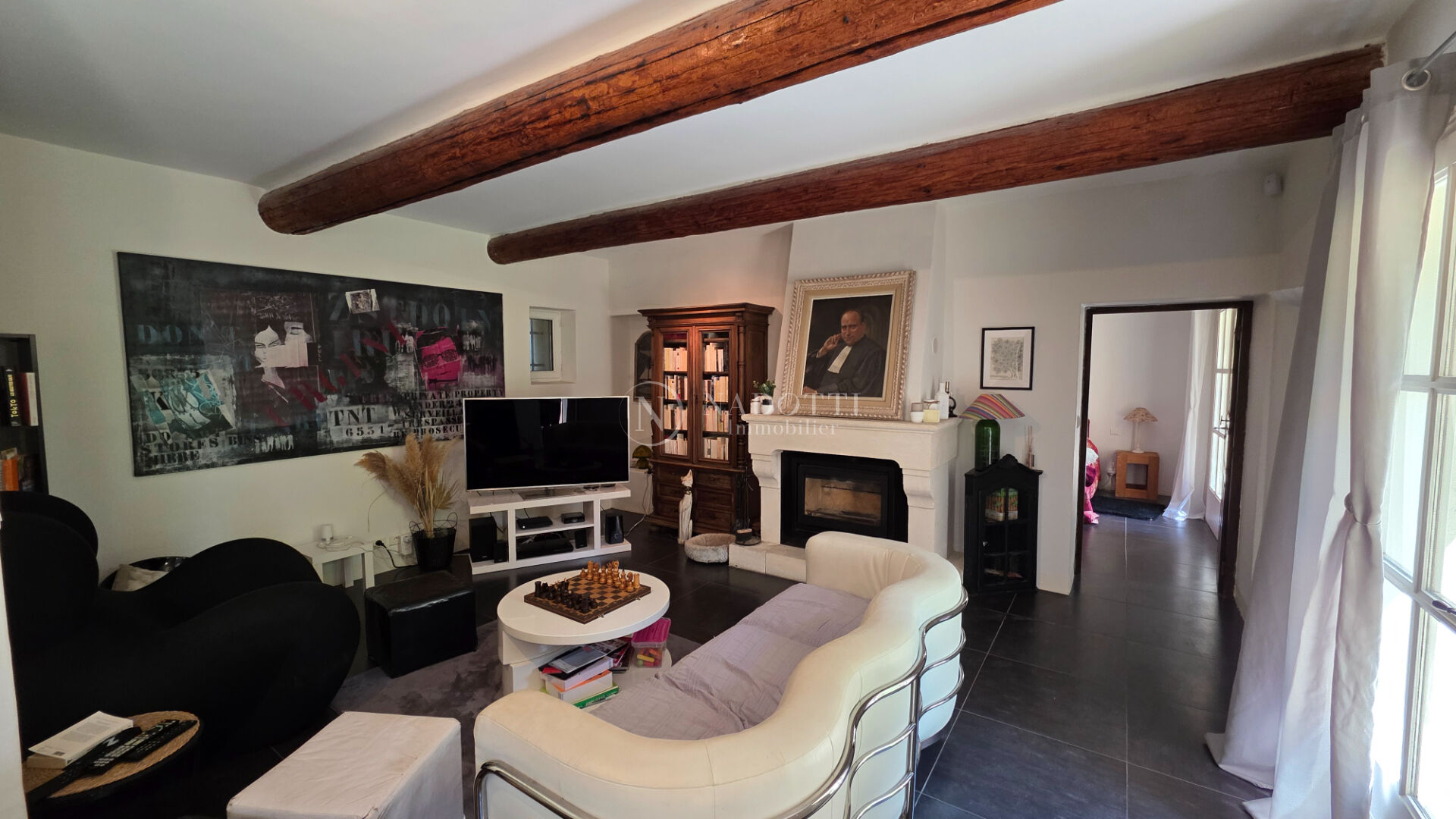 Superbe maison ancienne de charme sur terrain de 18 000 m² avec piscine et jardin arboré