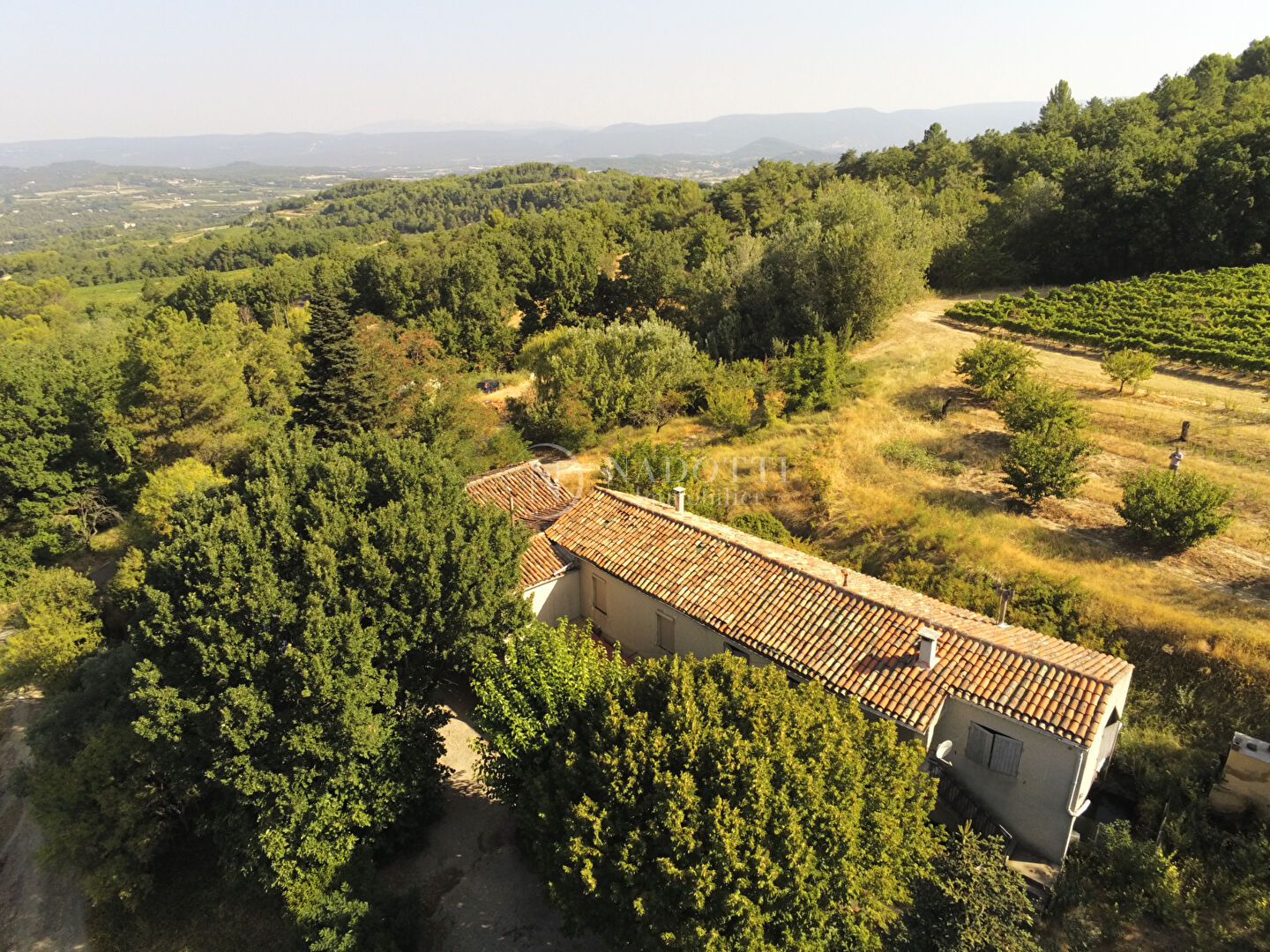 MAS à Rénover  sur 2 hectares de terrain