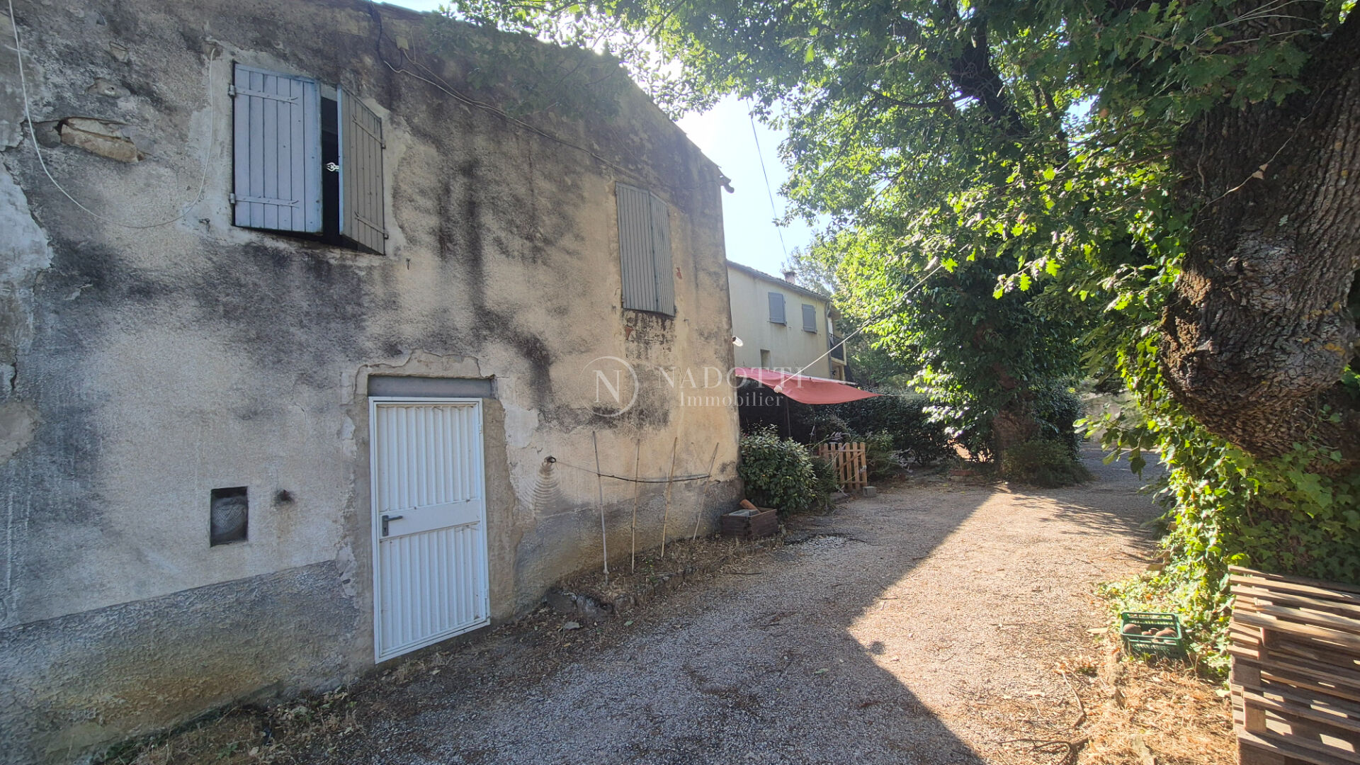 MAS à Rénover  sur 2 hectares de terrain