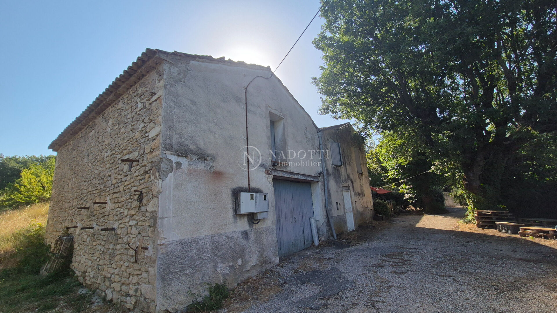 MAS à Rénover  sur 2 hectares de terrain