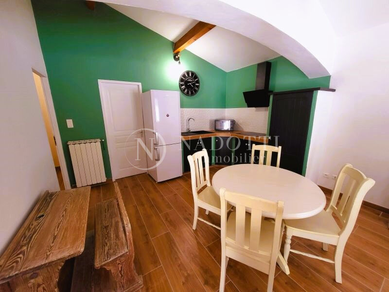 Propriété sur la colline Saint Antoine avec deux appartements indépendants et 5000m2 de terrain