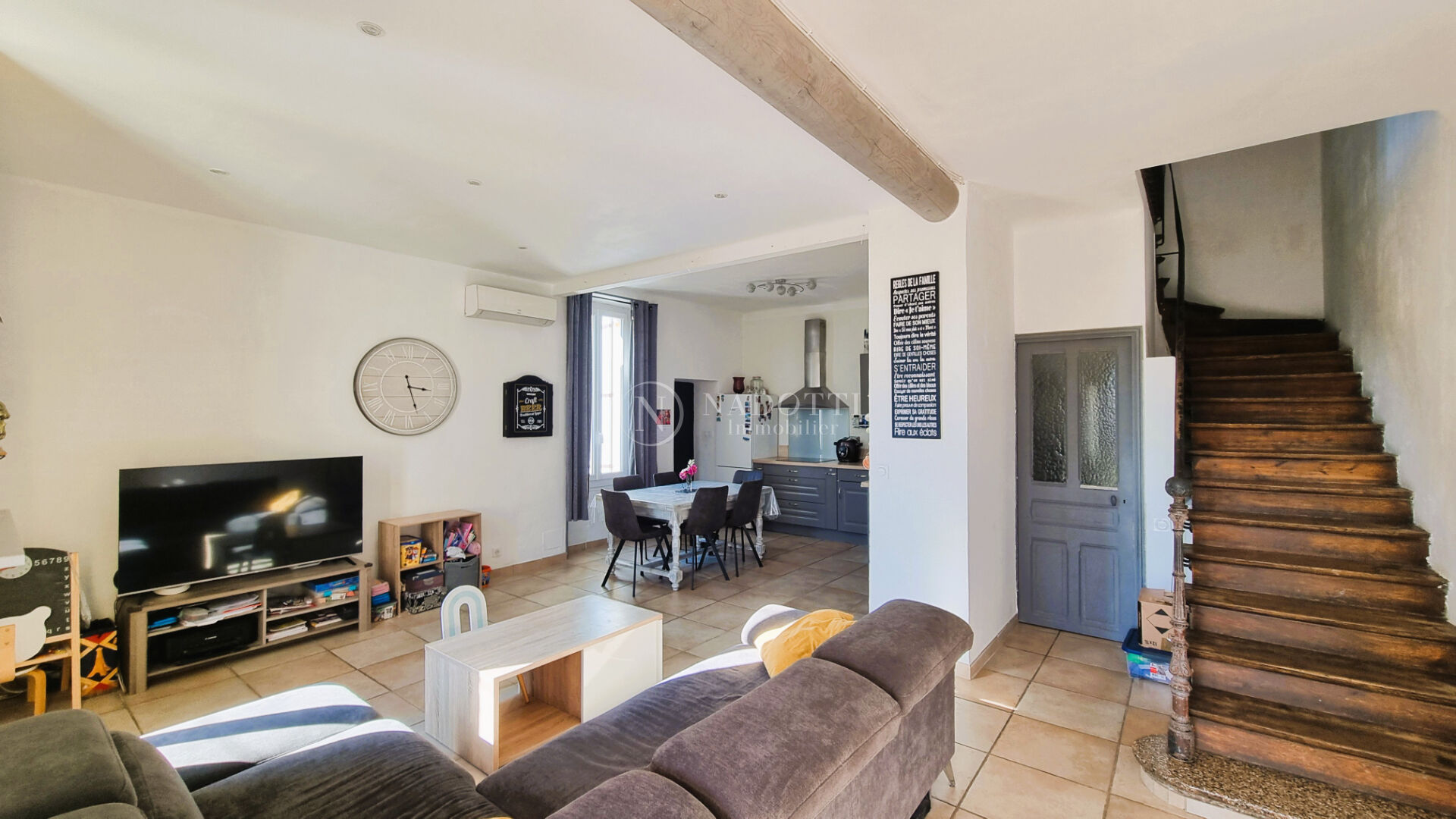 Maison L Isle Sur La Sorgue 4 pièce(s) 105 m2, cour intérieure, proche centre