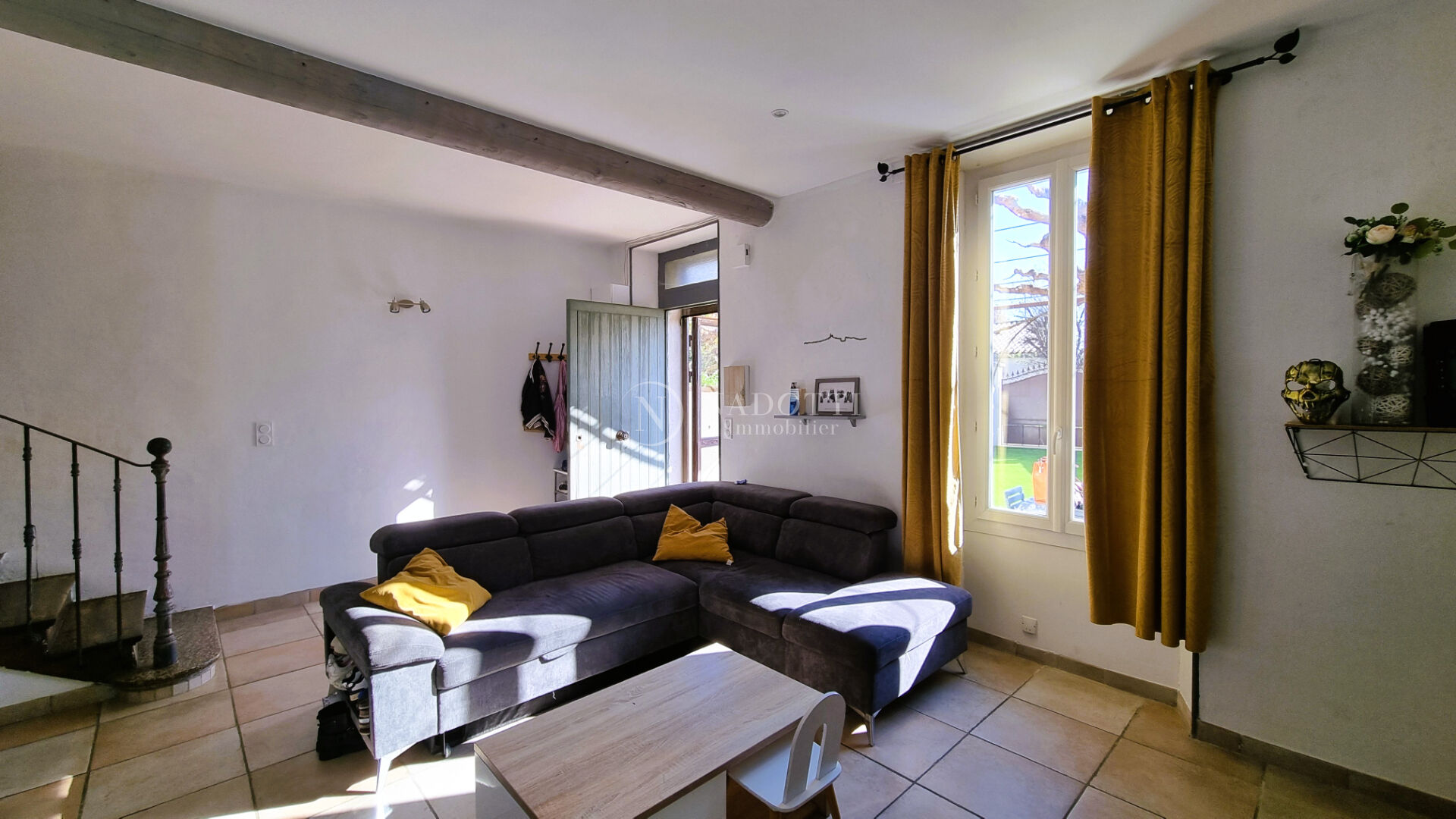 Maison L Isle Sur La Sorgue 4 pièce(s) 105 m2, cour intérieure, proche centre