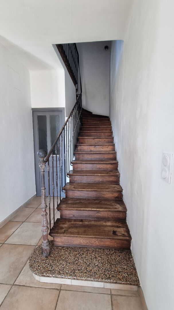 Maison L Isle Sur La Sorgue 4 pièce(s) 105 m2, cour intérieure, proche centre