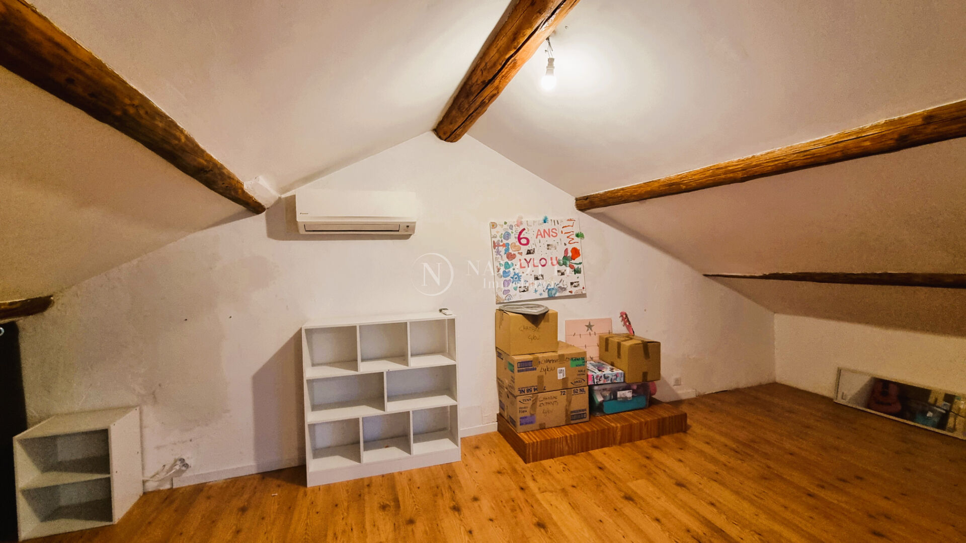 Maison L Isle Sur La Sorgue 4 pièce(s) 105 m2, cour intérieure, proche centre