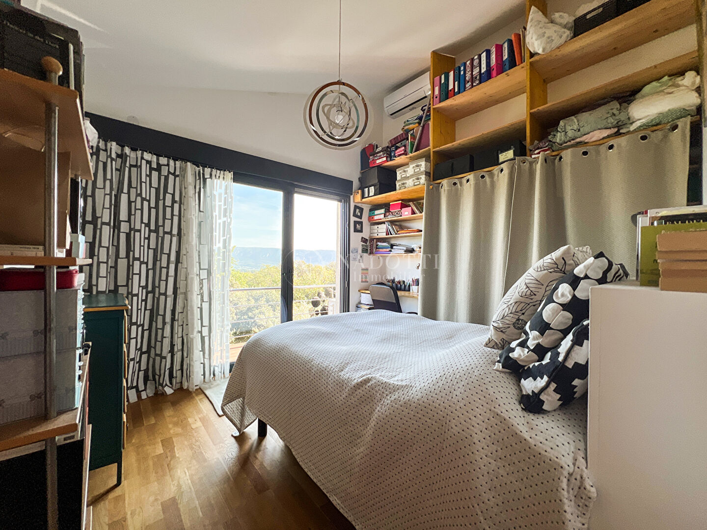 Maison Cabrieres D Avignon 210 m2