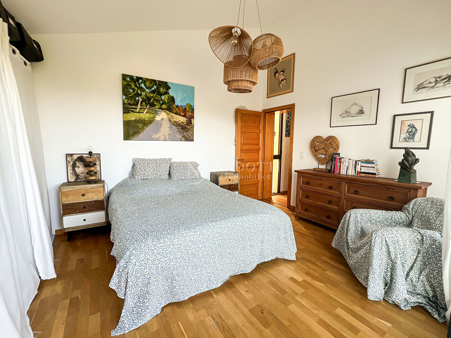 Maison Cabrieres D Avignon 210 m2