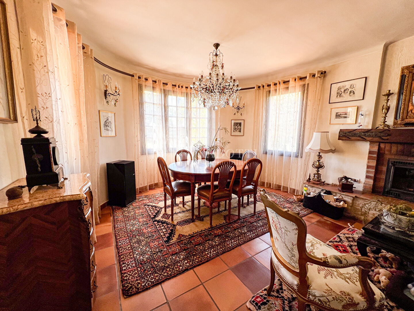 Maison 8 pièces 282 m² · à Cavaillon · 282 m² · 710 000 €