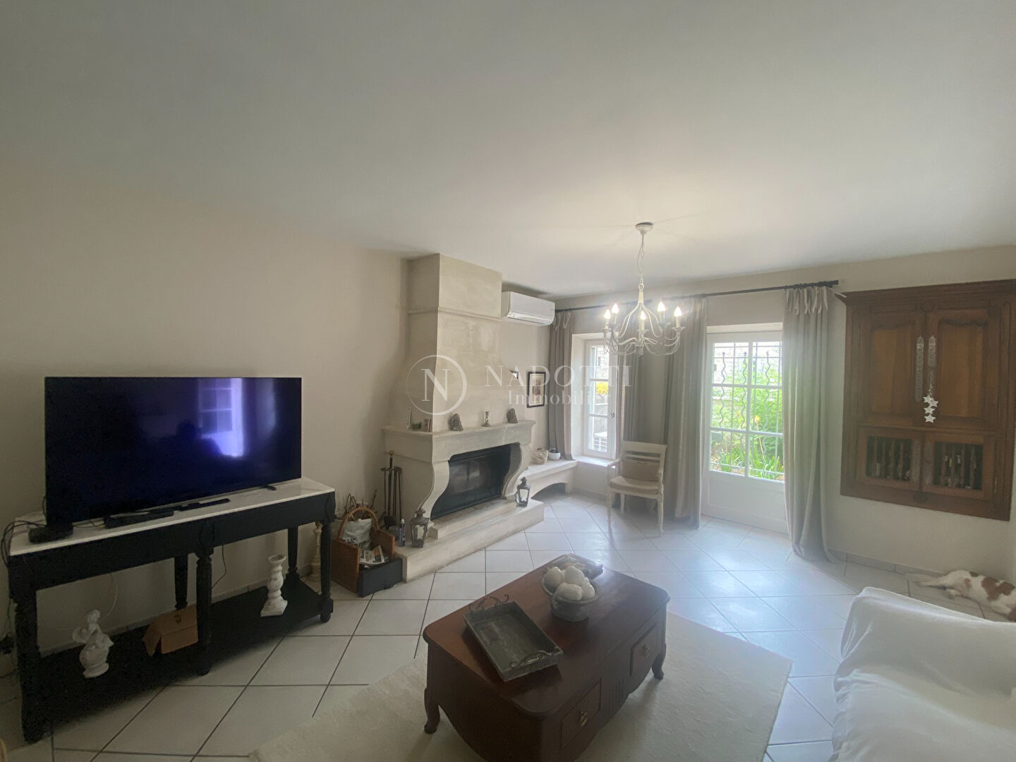 Maison 6 pièces 165 m² · à Mollégès · 165 m² · 357 000 €